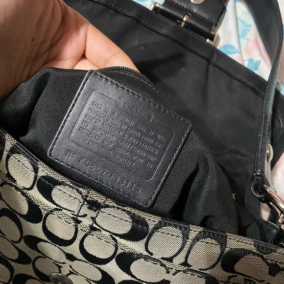 Coach purse - Picture 3 of 7